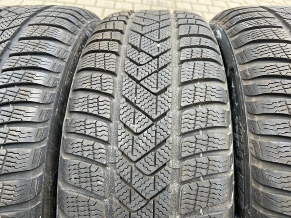 4x 225/45R19 96V PIRELLI SOTTOZERO 3 WINTERREIFEN RUNFLAT #13AQ – Bild 4
