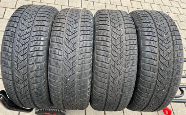 4x 225/45R19 96V PIRELLI SOTTOZERO 3 WINTERREIFEN RUNFLAT #13AQ