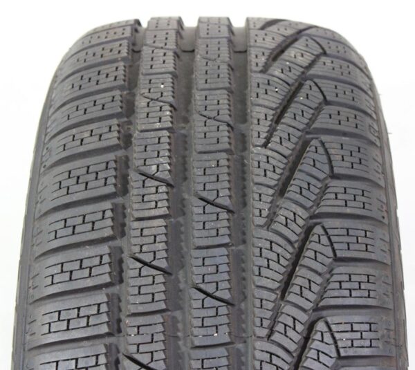 1x 235/45R18 94V PIRELLI WINTERREIFEN 7-7,5MM 2023 #1WNY – Bild 3