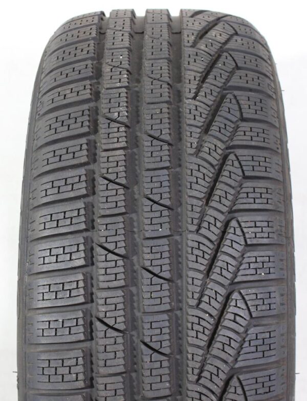1x 235/45R18 94V PIRELLI WINTERREIFEN 7-7,5MM 2023 #1WNY – Bild 2