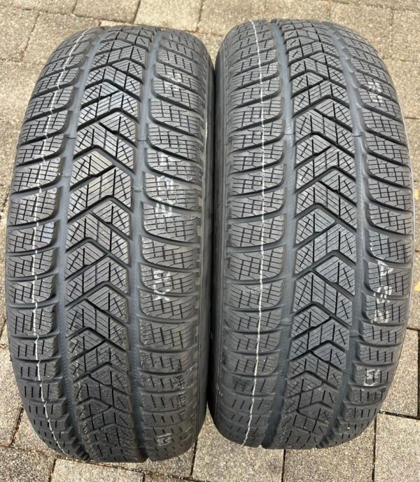 2x 235/65R17 104H PIRELLI SCORPION WINTER WINTERREIFEN NEU #1Q8V