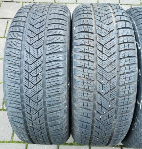 4x 225/45R19 96V PIRELLI SOTTOZERO 3 WINTERREIFEN RUNFLAT #9398 – Bild 2