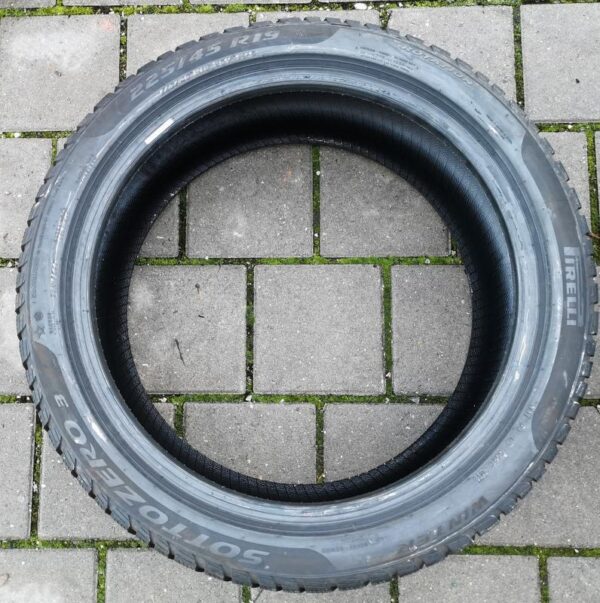 4x 225/45R19 96V PIRELLI SOTTOZERO 3 WINTERREIFEN RUNFLAT #9398 – Bild 5