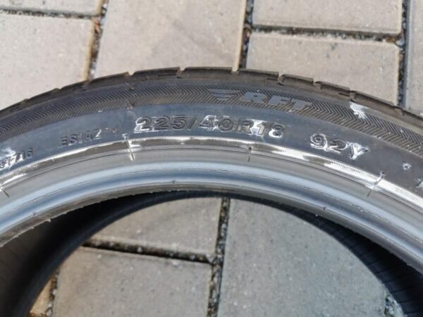 4x 225/40R18 92Y BRIDGESTONE SOMMERREIFEN RUNFLAT 6,5MM #1747 – Bild 5