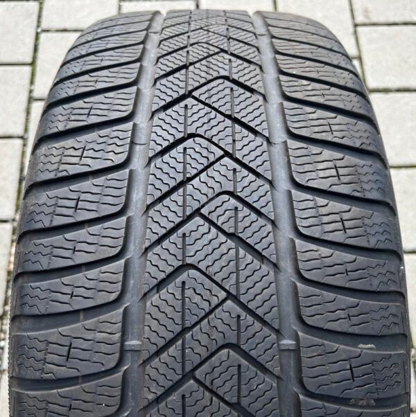 1x 255/40R18 99V PIRELLI SOTTOZERO 3 WINTERREIFEN RUNFLAT #3922 – Bild 2