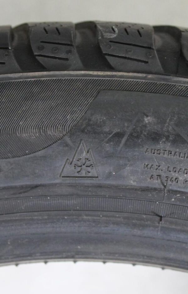 2x 255/40R18 99V PIRELLI SOTTOZERO 3 WINTERREIFEN RUNFLAT #1U1Q – Bild 5