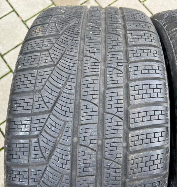 2x 255/40R18 95V PIRELLI WINTERREIFEN 7MM 2015 N1 #8724 – Bild 2