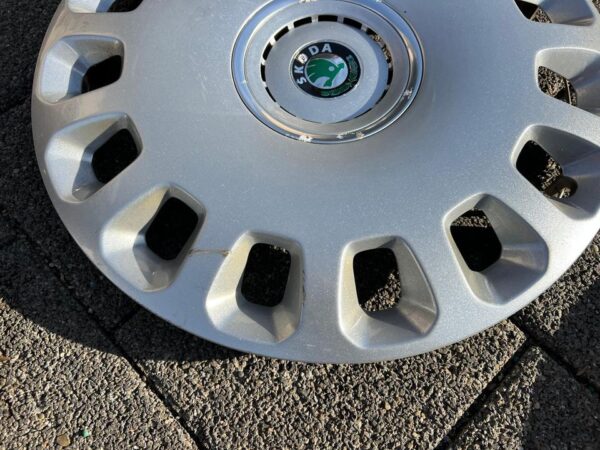 1X ORIGINAL 16" RADKAPPE SKODA SUPERB 3U 3U0601147A 16 ZOLL #1VNM – Bild 2