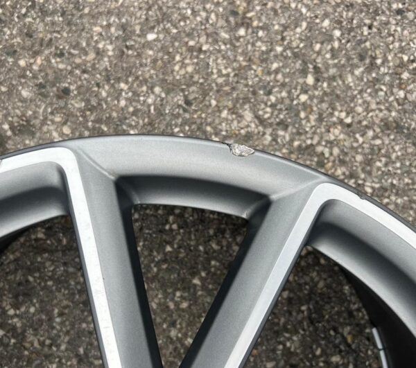 1X ORIGINAL 20" ALUFELGE AUDI Q3 8U 8U0601025AK 8,5X20 ET36 #1KXT – Bild 2