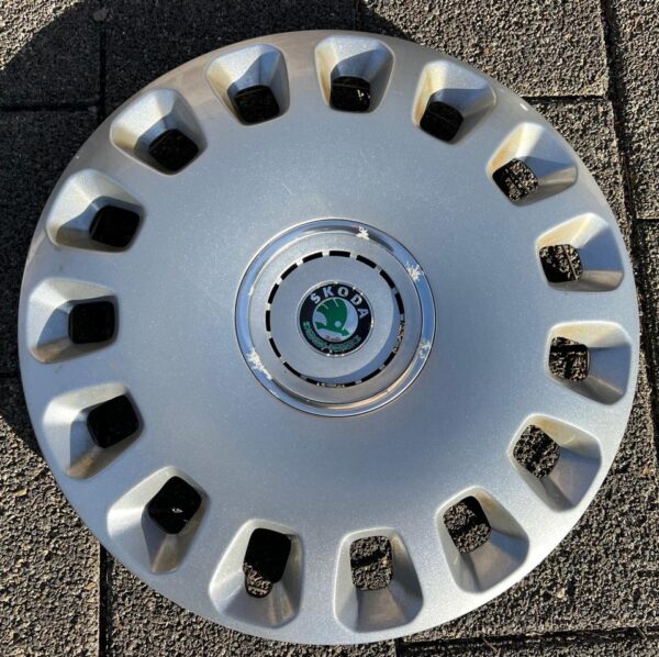 1X ORIGINAL 16" RADKAPPE SKODA SUPERB 3U 3U0601147A 16 ZOLL #1VNO