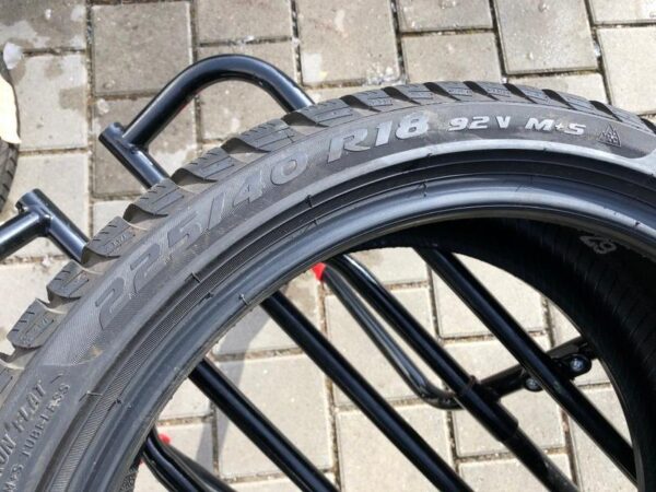 4x 225/40R18 92V PIRELLI SOTTOZERO 3 WINTERREIFEN RUNFLAT #1221 – Bild 7