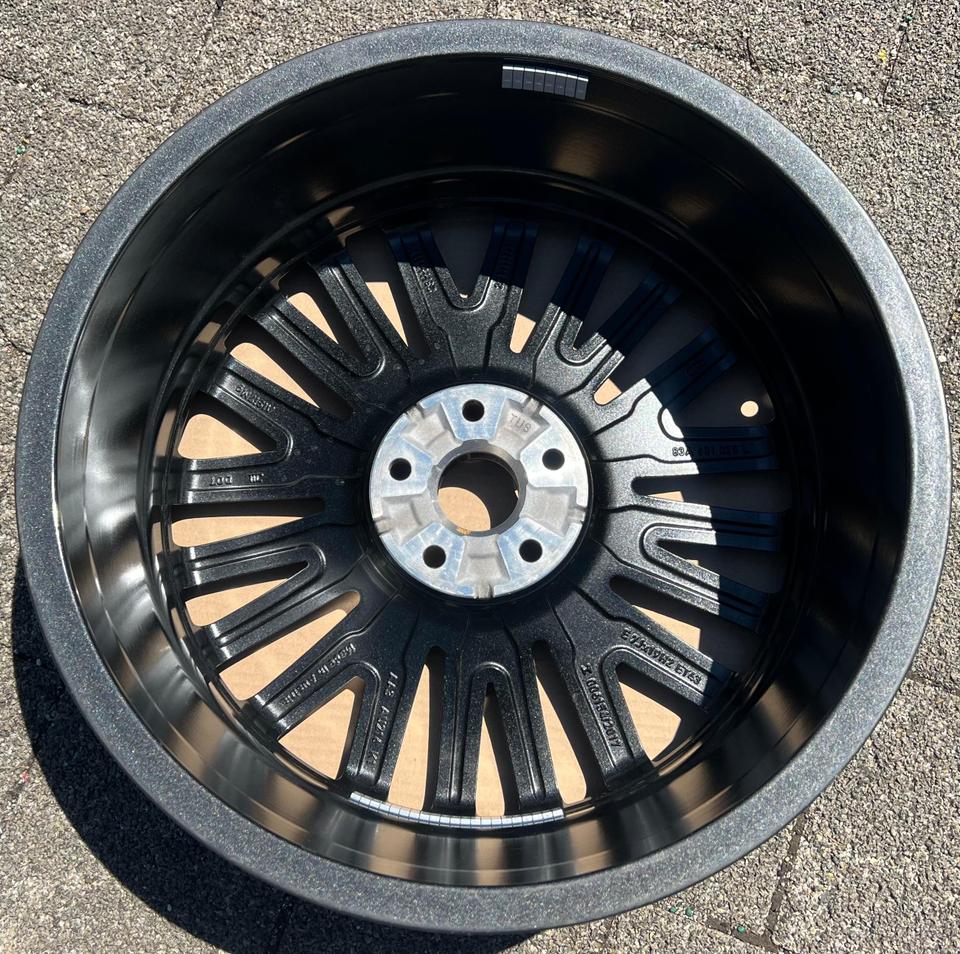 1 X ORIGINAL 19" ALUFELGE AUDI Q3 F3 83A601025L 7x19 ET43 #1Y1C – Bild 4