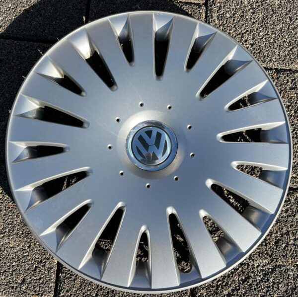 1X ORIGINAL 16" RADKAPPE VW TOURAN CADDY PASSAT 3C0601147B #1VNJ