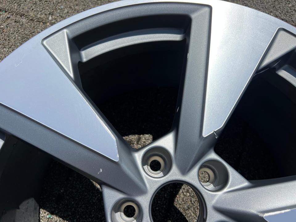 1 X ORIGINAL 19" ALUFELGE FELGE AUDI A5 S5 F9 8W 8W0601025C #1YXF – Bild 3