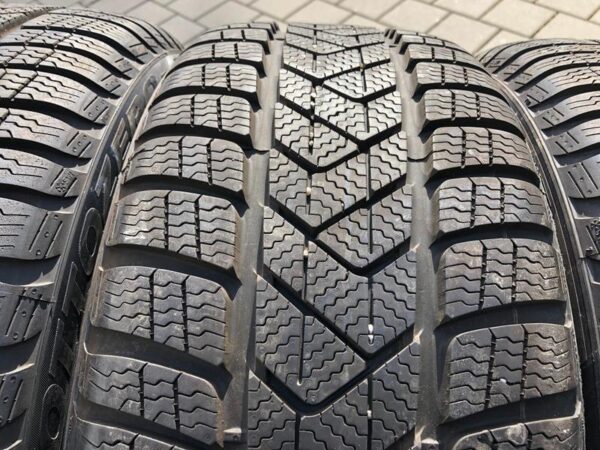 4x 225/40R18 92V PIRELLI SOTTOZERO 3 WINTERREIFEN RUNFLAT #1221 – Bild 4