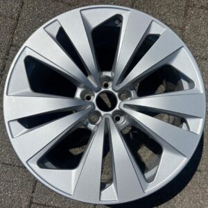 1 X ORIGINAL 19" ALUFELGE AUDI Q8 4M8601025 8,5x19 ET20 #1Y1A