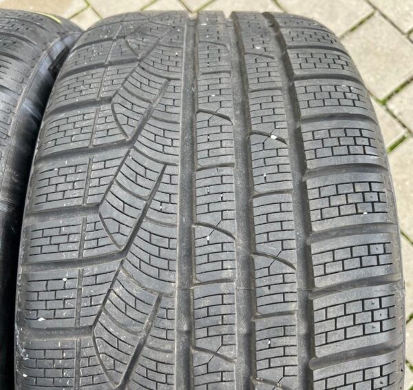 2x 255/40R18 95V PIRELLI WINTERREIFEN 7MM 2015 N1 #8724 – Bild 3