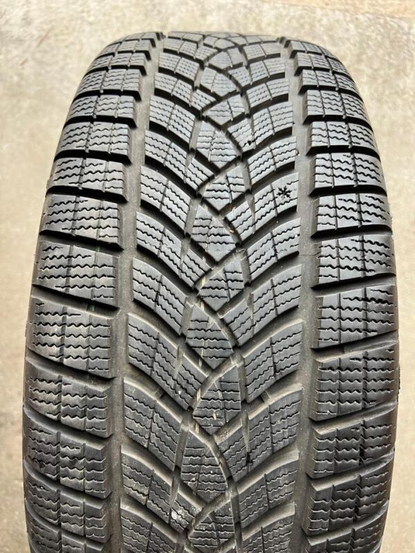 1x 235/55R17 103V GOODYEAR WINTERREIFEN 7,5MM 2023 #1UTU