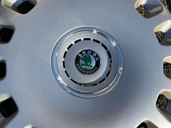 1X ORIGINAL 16" RADKAPPE SKODA SUPERB 3U 3U0601147A 16 ZOLL #1VNO – Bild 2