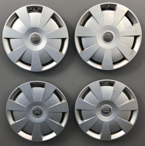 4 ORIGINAL 16" RADKAPPEN AUDI A3 8V 8P 8V0601147C 16 ZOLL  #19XF