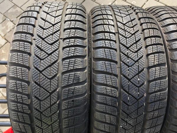 4x 225/40R18 92V PIRELLI SOTTOZERO 3 WINTERREIFEN RUNFLAT #1221 – Bild 2