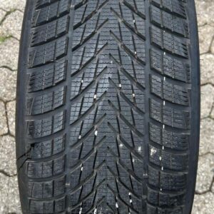 1 x 245/40R19 98H GOODYEAR ULTRA GRIP PERFORMANCE 3 R0 2025 #1XTL