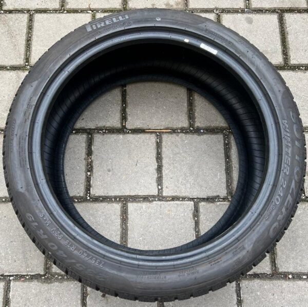 1x 235/40R19 92V PIRELLI SOTTOZERO 2 N0 WINTERREIFEN 2012  #10OX – Bild 3
