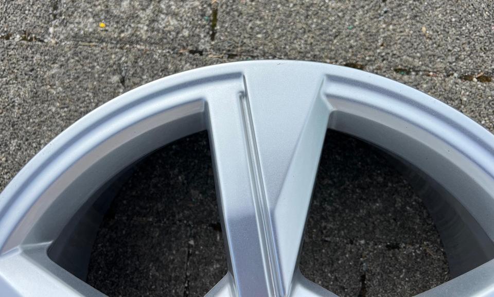 1 X ORIGINAL 17" ALUFELGE FELGE AUDI A1 II GB 82A601025G #21LL – Bild 2