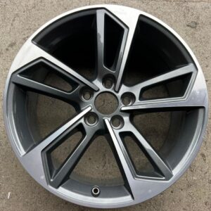 1 X ORIGINAL 18" ALUFELGE FELGE AUDI A4 8W 8W0601025J 8x18 #227Y