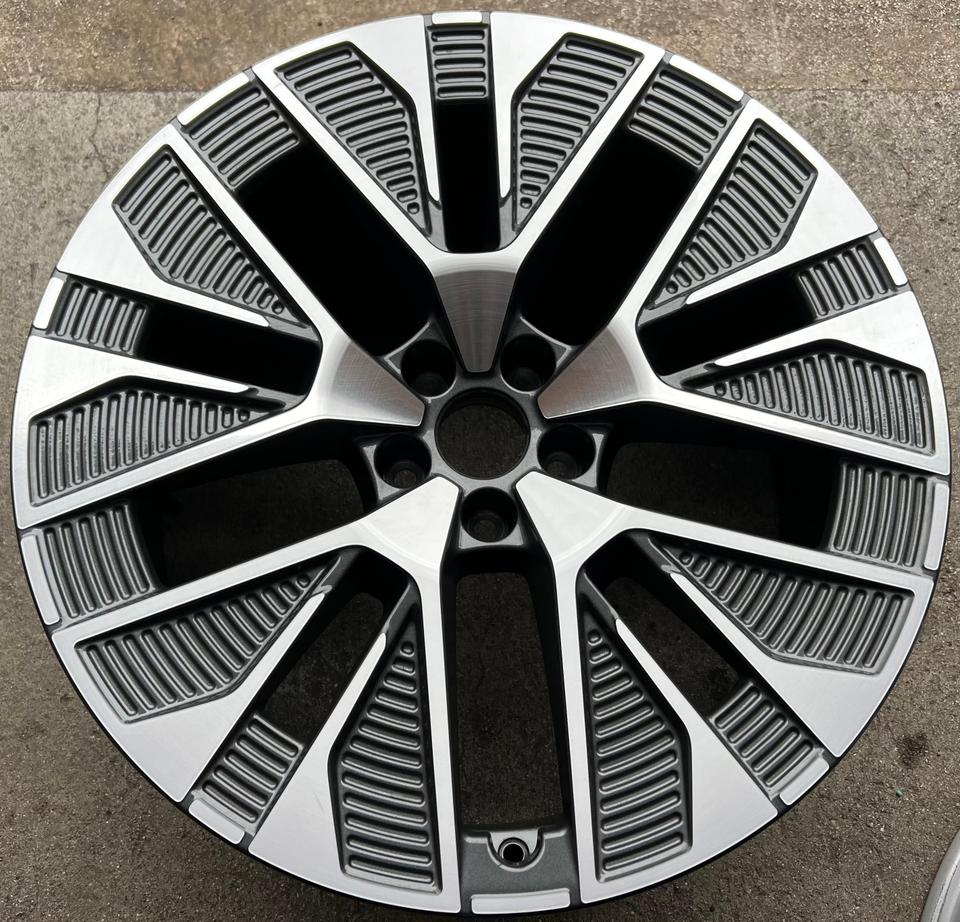 1 X 21" FELGE AUDI E-TRON Q8 4KE 9,5x21 ET36 4KE601025AL #1X6H