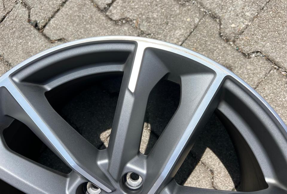 1 X ORIGINAL 19" ALUFELGE FELGE AUDI Q3 SQ3 F3 83A601025B #1X0W – Bild 2