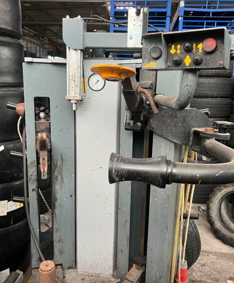 BEISSBARTH SERVOMAT MS68 REIFEN MONTAGE MASCHINE – Bild 4