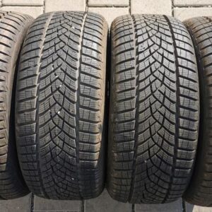 4x 215/45R16 90V GOODYEAR WINTERREIFEN 8MM 2018 FREIHAUS #1992