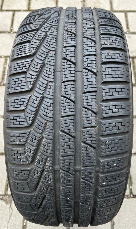 1x 235/40R19 92V PIRELLI SOTTOZERO 2 N0 WINTERREIFEN 2012 #10OX